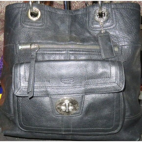 COACH 2010 Hampton 15694 Black Pebbled Leather Flap Turnlock Satchel Handbag - Picture 2 of 13